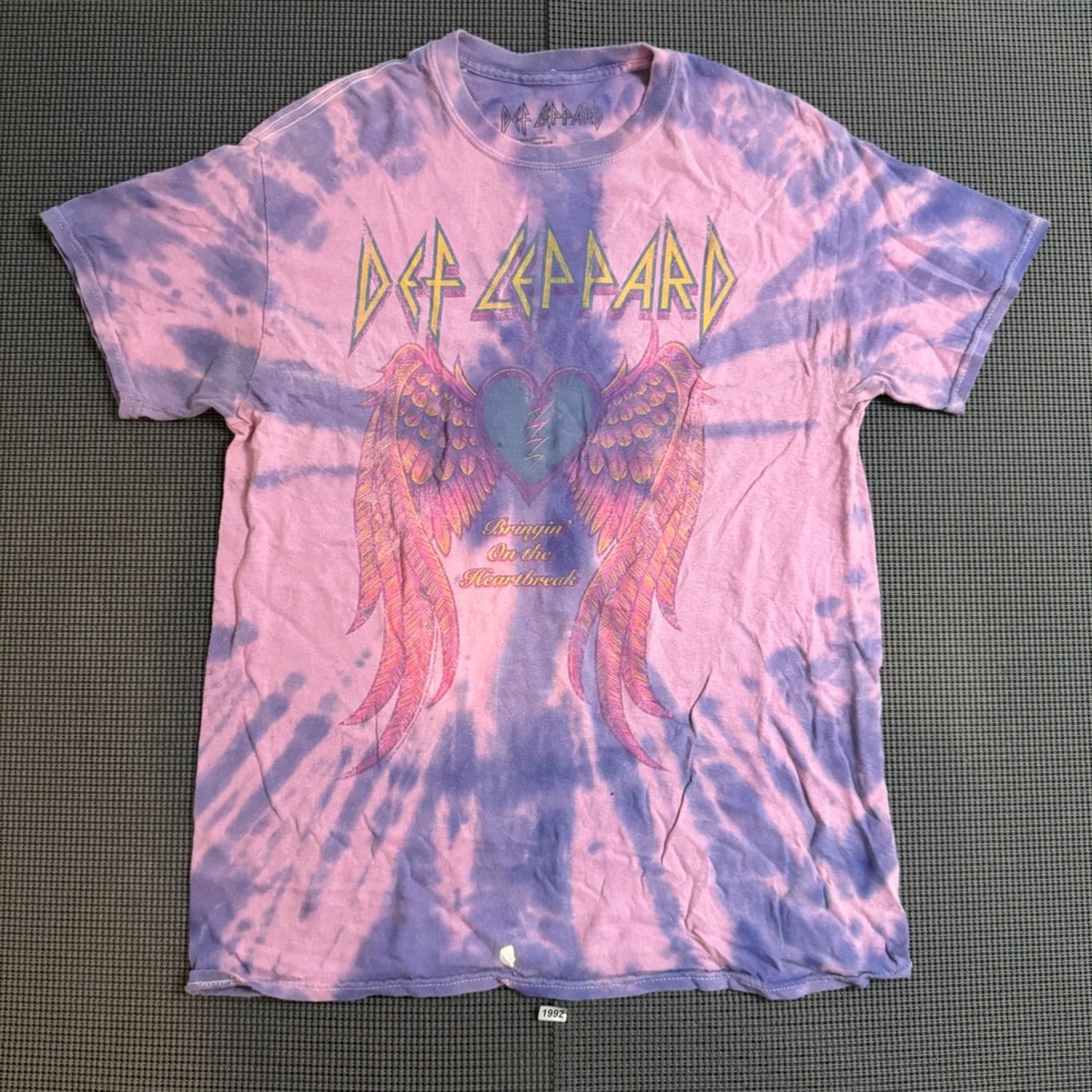 Def Leppard Bringin On the Heartbreak Tie Dye Graphic T-Shirt Purple Pink Small